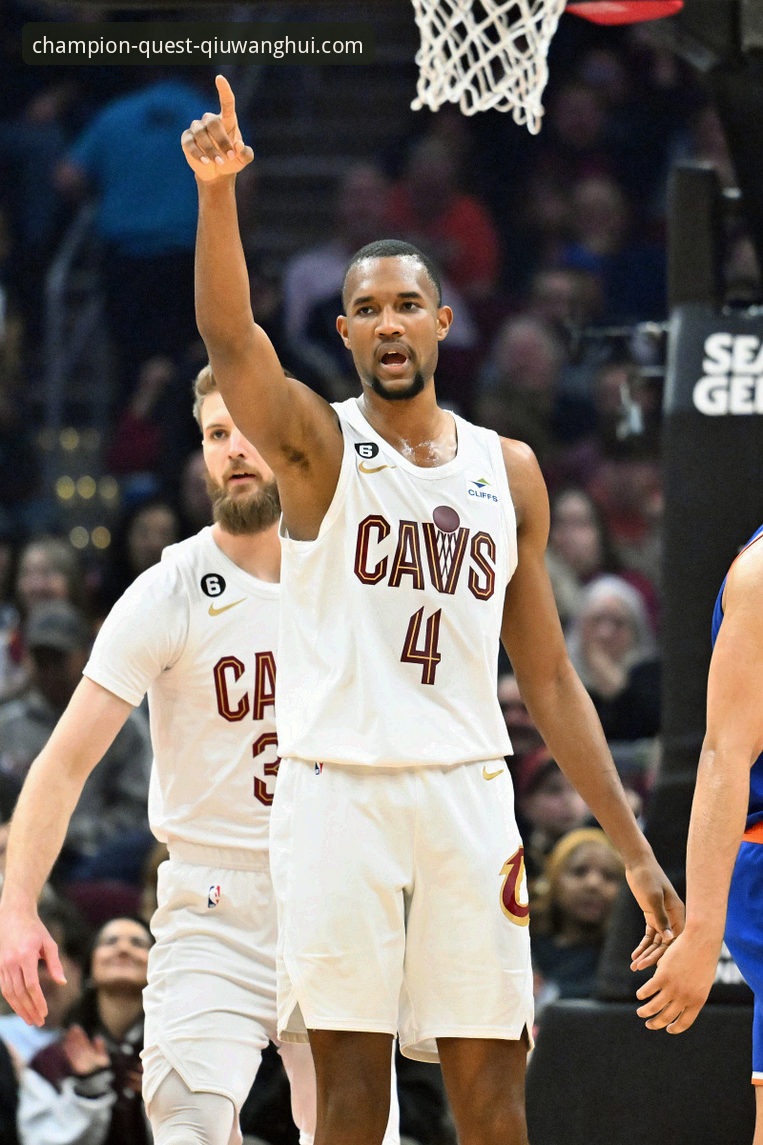 从骑士魔术对攻战，解析球星爆发背后的实用观赛技巧